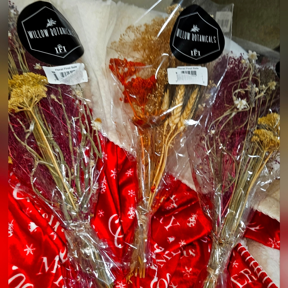 3 dried lavender/wheat individually packaged and 3 plum/orange/wheat/flower mix
